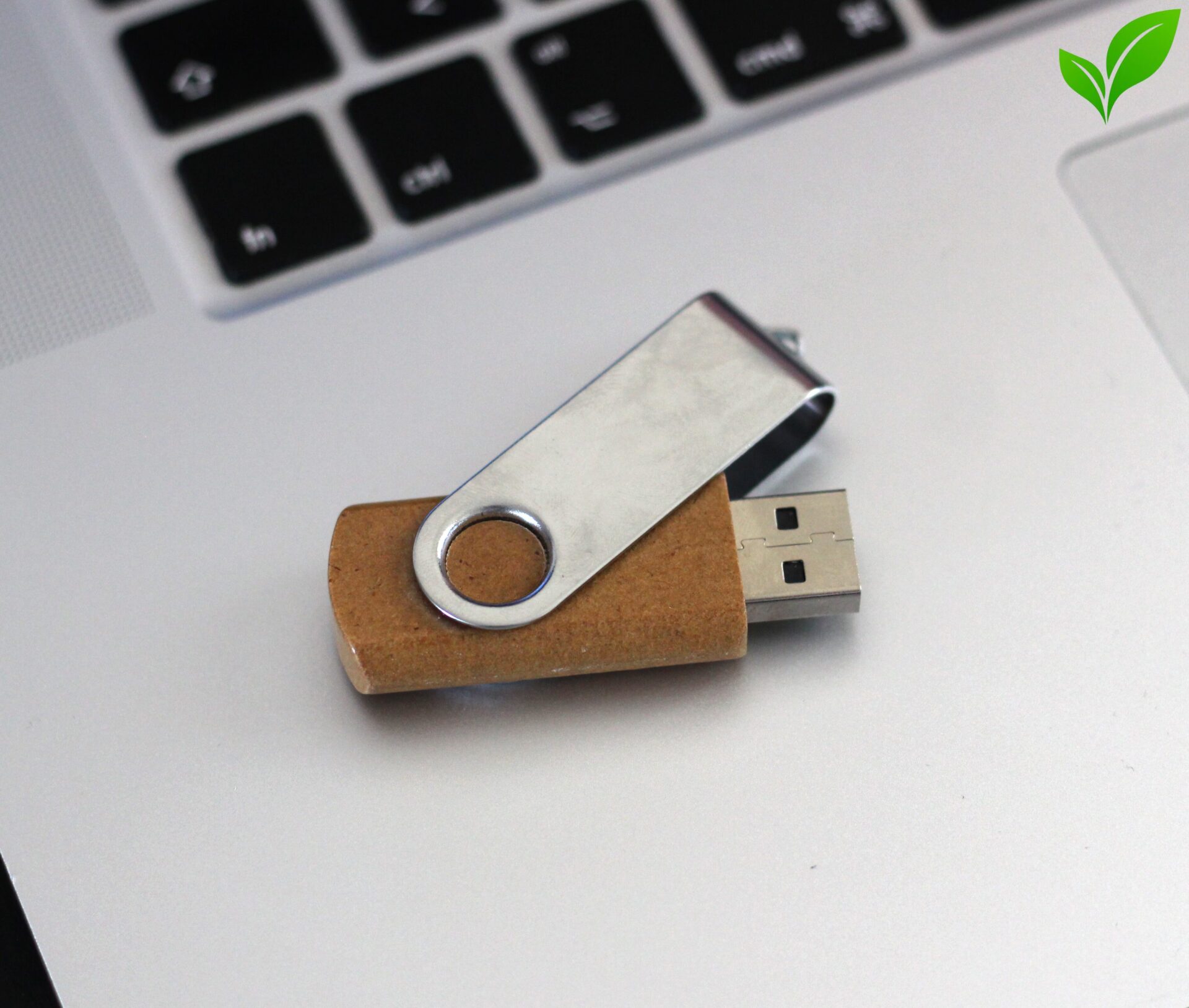 Clé USB en carton B6228
